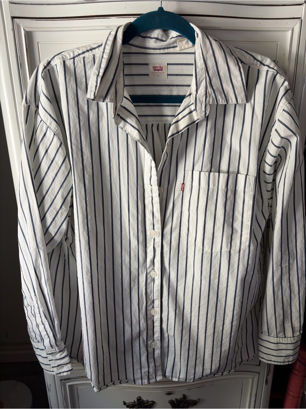 Levi's Women’s White Shirt with Navy Stripes. NWOT. Never worn. Classic. Size Lg